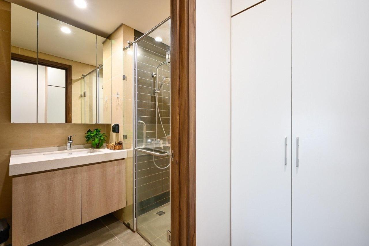 Qhome Dlux 2Pn Bandar Ho Chi Minh Luaran gambar