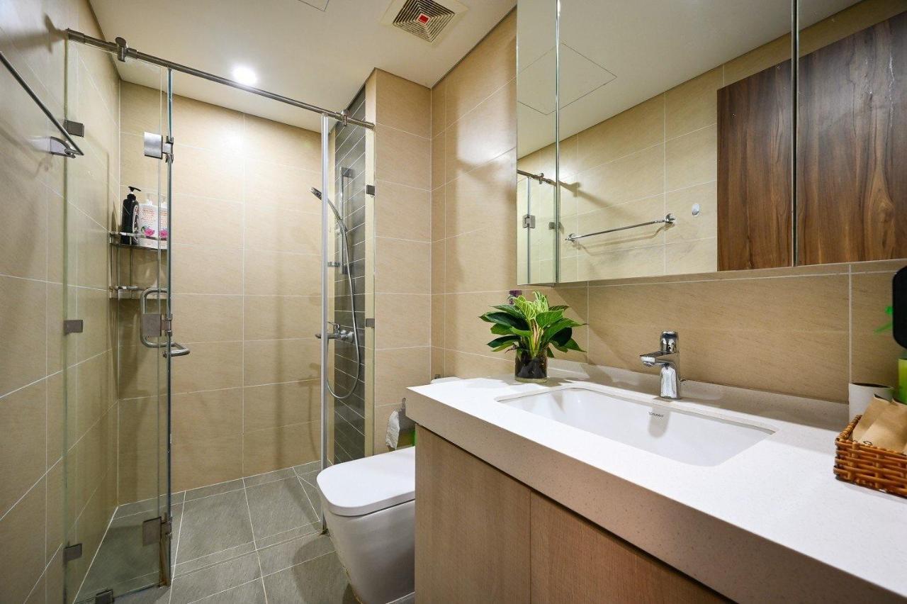 Qhome Dlux 2Pn Bandar Ho Chi Minh Luaran gambar